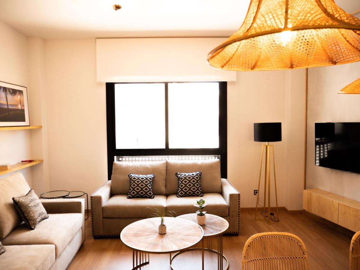 Stylish Apartment In The Heart Of Malaga With Pool Экстерьер фото